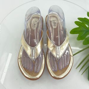 Born BOC Women Sandal Size 8 Gold Silver Thong Slide Flip Flop Vegan Casual Shoe